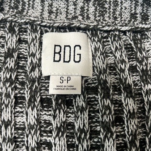 BDG Kellan Knit Cardigan Sz S — Longline Heather Gray Cozy - Picture 8 of 13